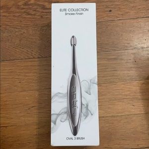 Artis Elite Collection Smoke Finish Brush, Oval 3
